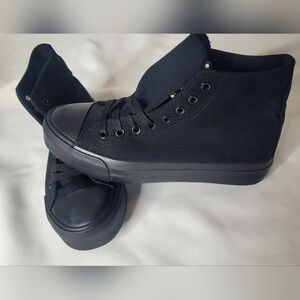 Canvas HI TOP Sneakers Black/Unisex-Women's Size 7.5-Men's Size 5.5 Good Quality